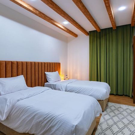 Отель House 76 Назва Экстерьер фото