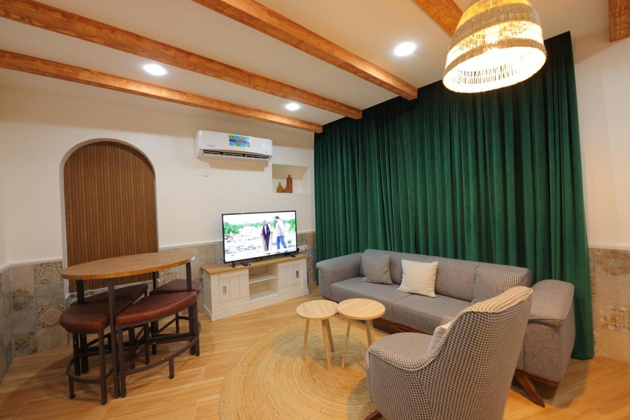 Отель House 76 Назва Экстерьер фото